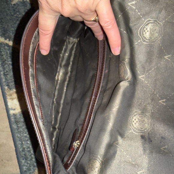 Vince Camuto Tan and Brown Croc-Embossed Shoulder Bag - Picture 4 of 4